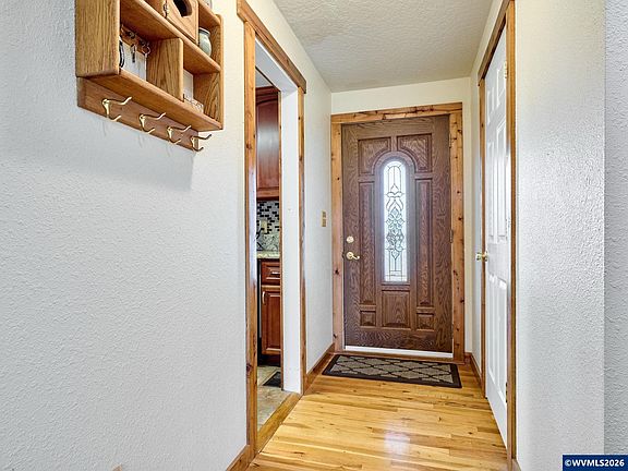 3rd image of 1090 Randolph Rd