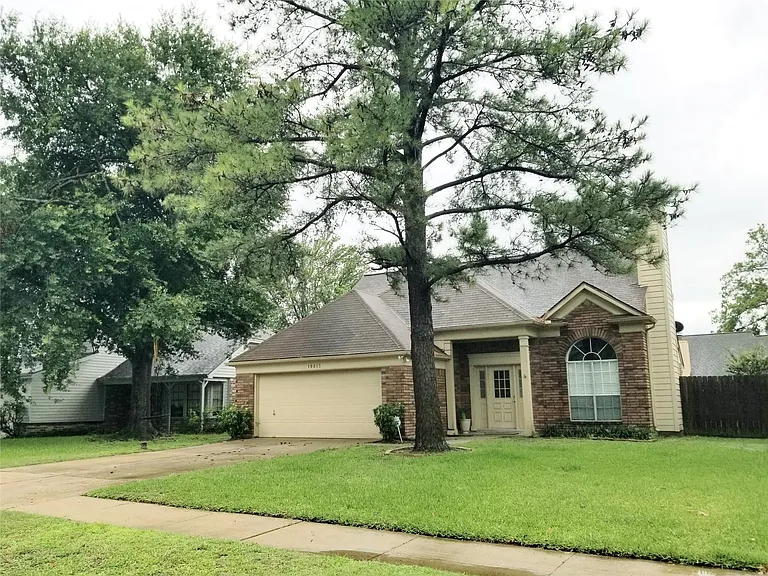 10015 Red Wolf Ln — Photo 1