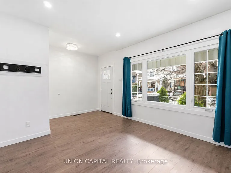 103 Case St — Photo 2