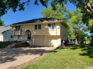 1630 N 107th Ave, Omaha, NE 68114