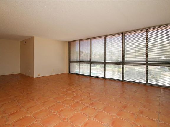 5th image of 3301 Bayshore Blvd Unit 310