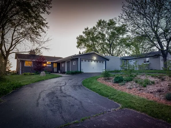 11854 214th Ave, Bristol, WI 53104