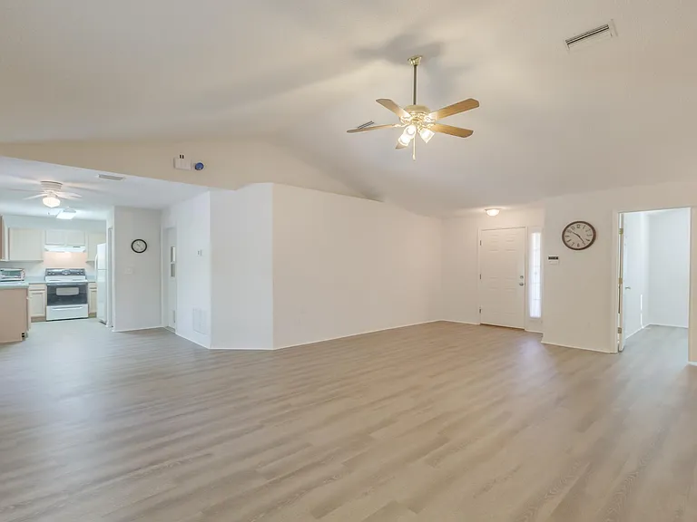 132 Marsh Island Cir — Photo 7