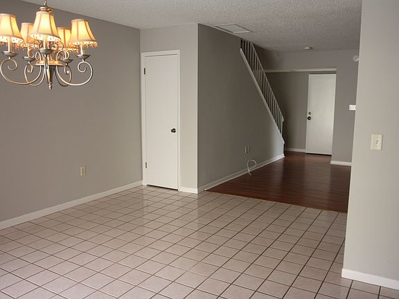 3rd image of 1651 Cape Hope Ave NE APT 4