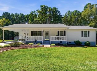 1037 Cross Creek Dr, Oakboro, NC 28129