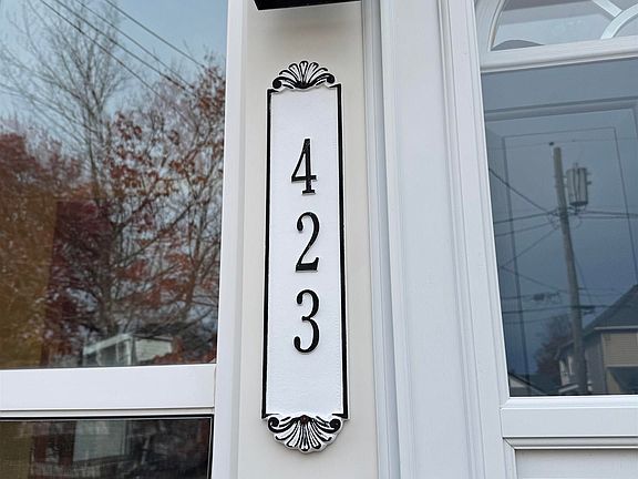 3rd image of 423 Summit St