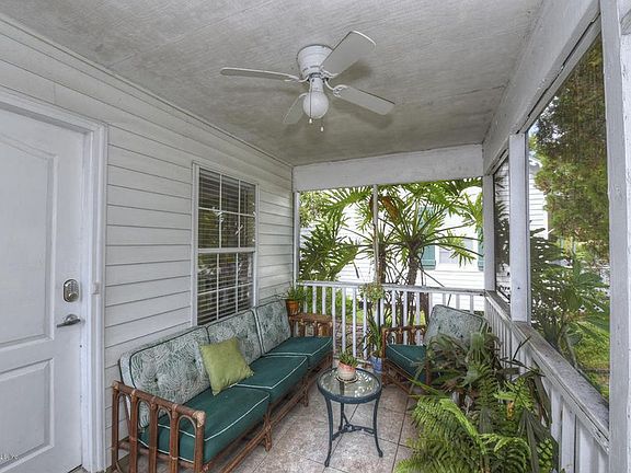 Screened in Patio