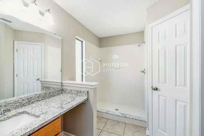 2044 Hunters Trace Cir — Photo 12