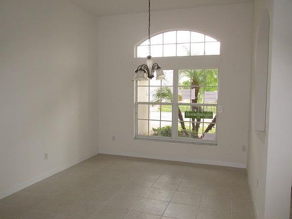 4th image of 2710 Patrician Cir