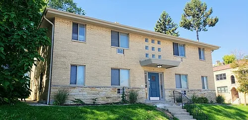 2501 S Kinnickinnic Ave #4 — Photo 1