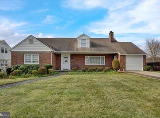1926 Palm St, Reading, PA 19604