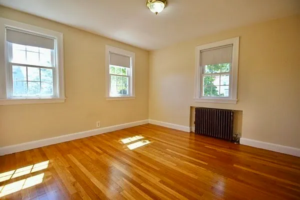 20 Orlando Ave — Photo 16