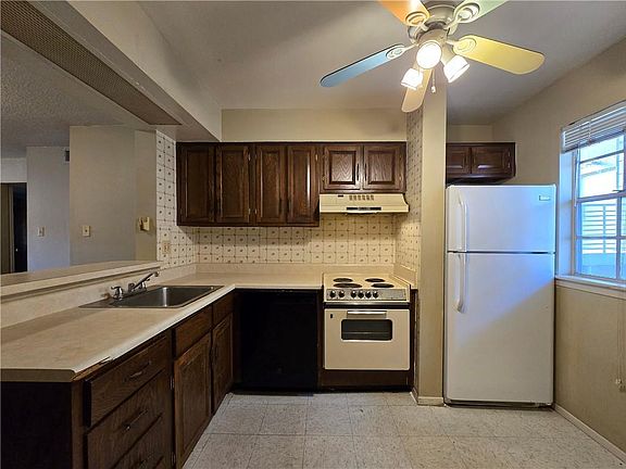 5th image of 3126 Edenborn Ave