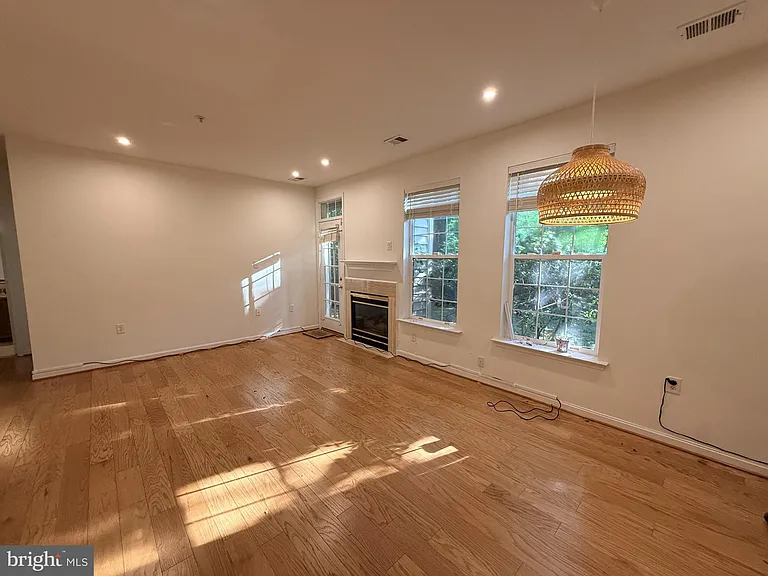 1300 Windleaf Dr #K-154 — Photo 1