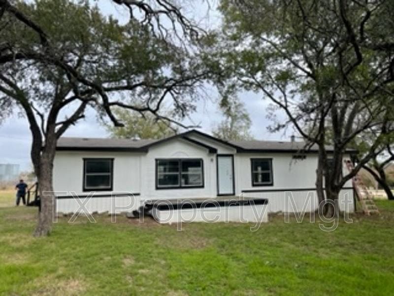 1st image of 1 E Bluebonnet Dr