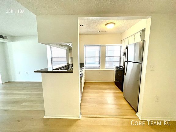4th image of 3225 Harrison St #3235-2A