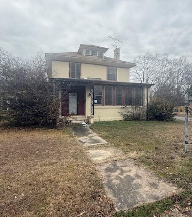 1st image of 1700 S Laurel St