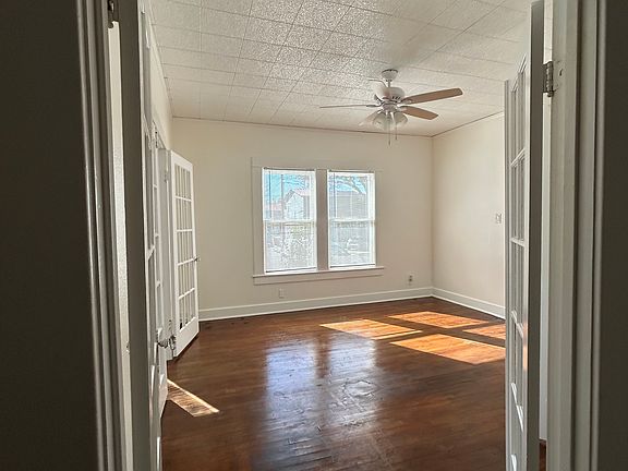 5th image of 619 W Russell Pl APT 2