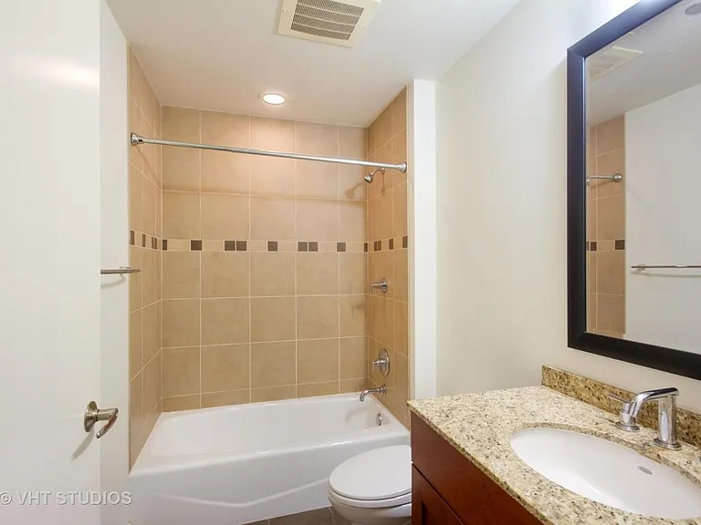 505 N McClurg Ct #1702 — Photo 11
