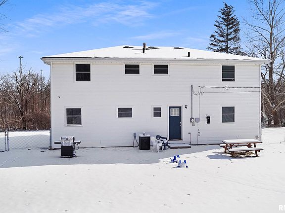 3rd image of 3823 N Saint Michael Ave