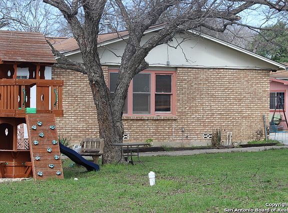 2nd image of 111 Mabelle Dr
