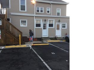 912 E Main St, Stamford, CT 06902