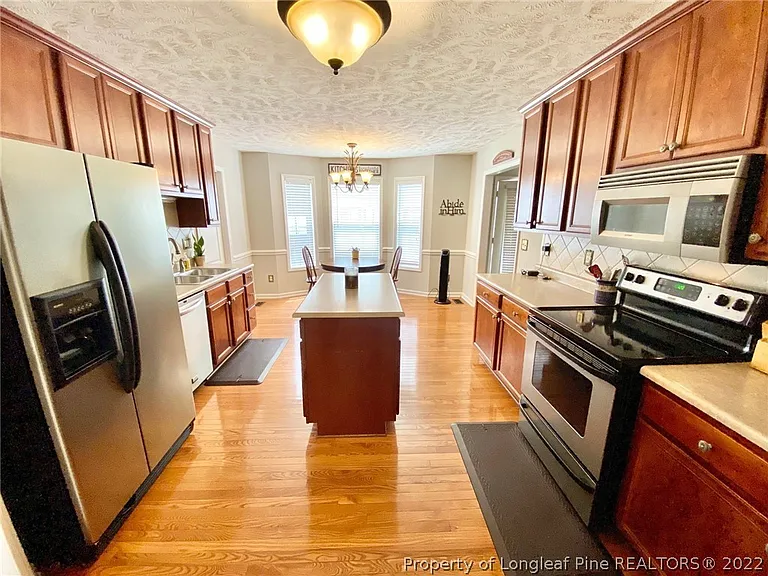 3705 Lockerbie Ct — Photo 23