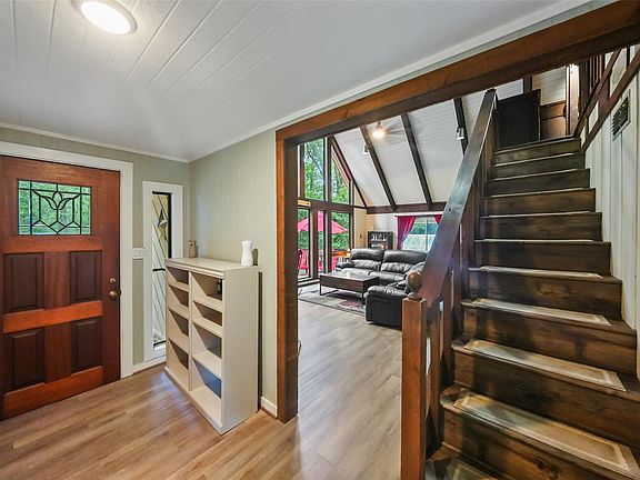 5th image of 200 Cochran Ln