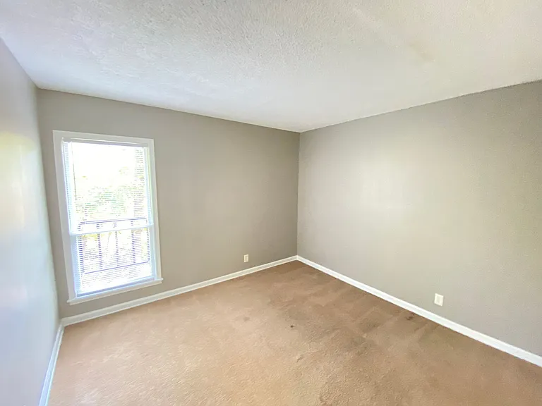 3367 Clarke Rd — Photo 12