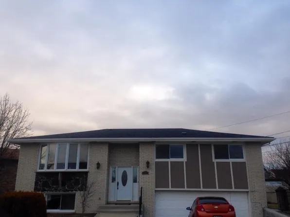 7755 S Lockwood Ave, Burbank, IL 60459