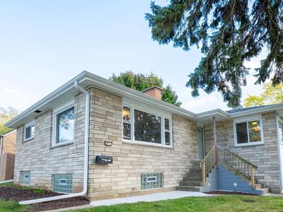 2701 4th AVENUE, South Milwaukee, WI, 53172
