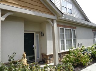 476 Bay Tree Cir, Vernon Hills, IL 60061
