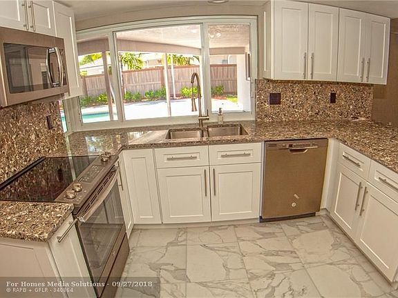 4th image of 3311 NE 27th Ave