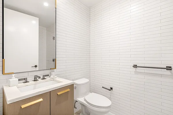 Rented by R New York | media 27