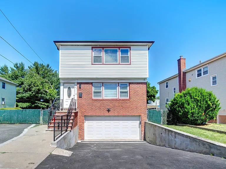 217 Eppirt St #1 — Photo 14