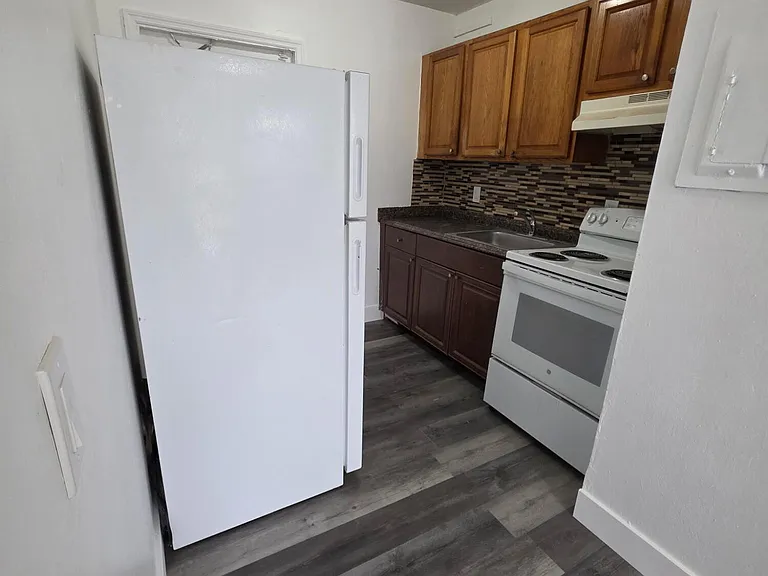 1021 Henrietta Ave #1019-5 — Photo 2