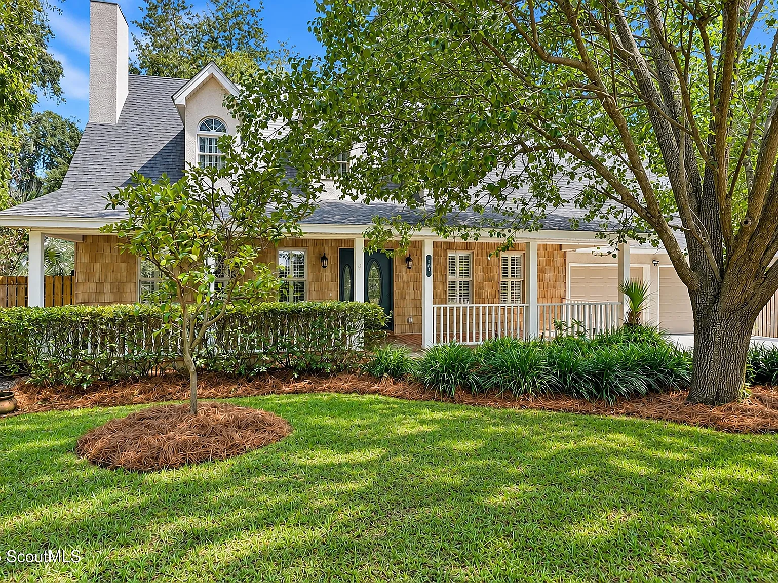 4 bed, 3.5 bath, 2424 sqft, $3,900 — Photo 2