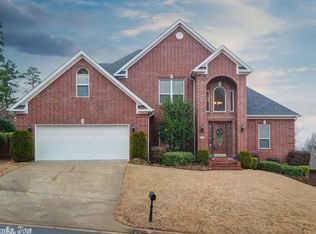 15 Clervaux Dr, Little Rock, AR 72223