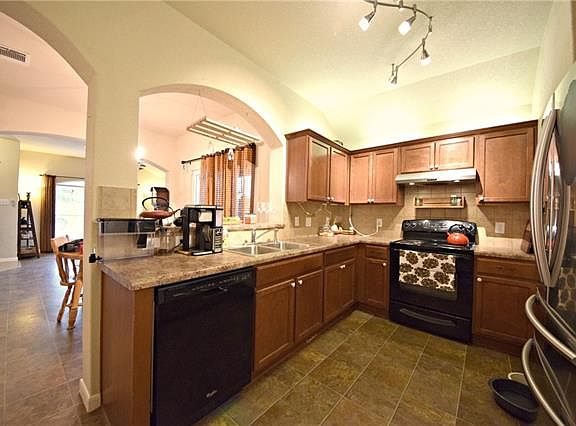 4th image of 120 Salas Dr
