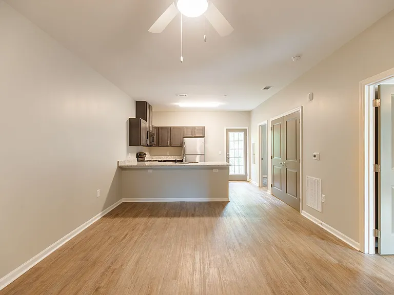 1023 W Gordon St #B3 — Photo 8