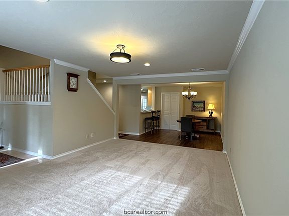 4th image of 1506 Bennett St