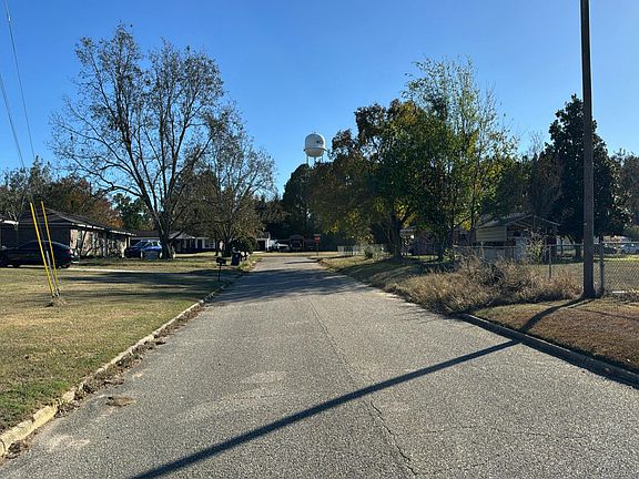 5th image of 373 Hickory Ct