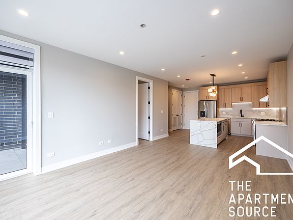 2nd image of 2354 W Polk St #402