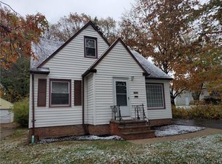 1119 Woodview Rd, Cleveland Heights, OH 44121