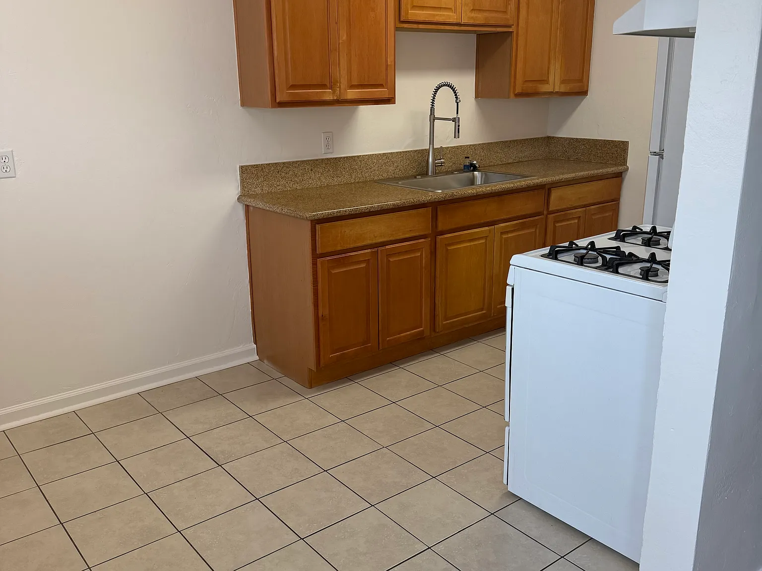 3109 1/2 Nimitz Boulevard — Photo 1