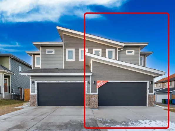 84 S Waterford Mnr, Chestermere, AB T1X 2T9