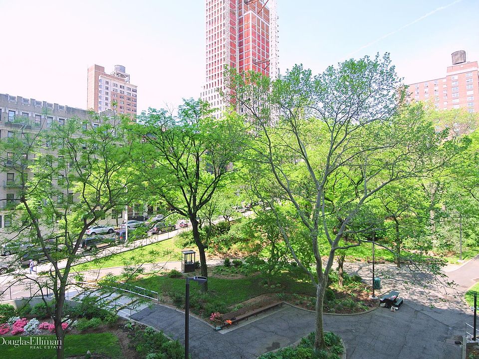 1st image of 80 La Salle St APT 14H