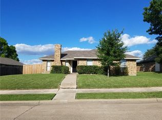 222 Pinyon Ln, Coppell, TX 75019
