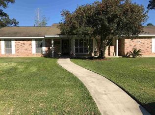 104 Robin Rd, Silsbee, TX 77656