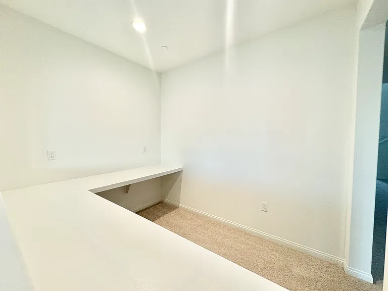 8526 Anthony St — Photo 16